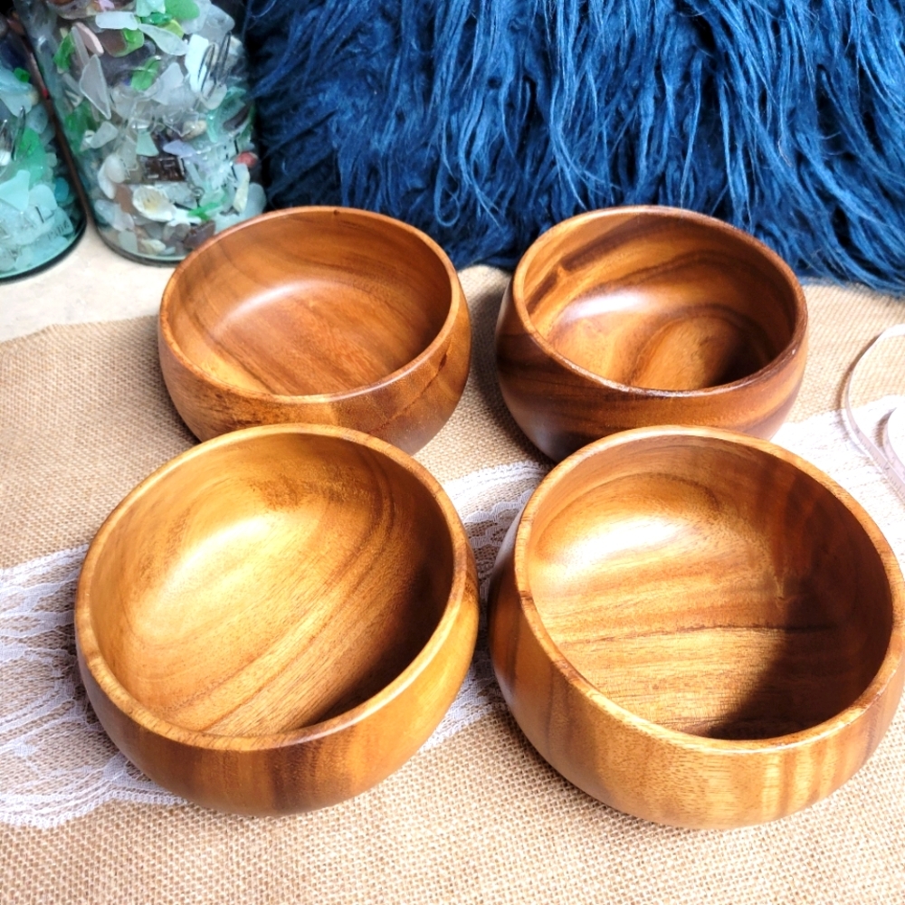 Lot of 4 vintage acacia wood 6 ×3 bowls